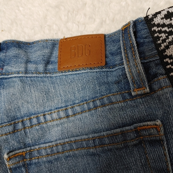 Uo Bdg Girlfriend Hi Rise Shorts Size 25 - Picture 7 of 11